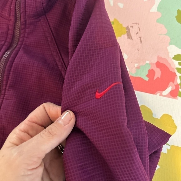 Nike Fit Thermal Full zip Athletic Jacket with finger holes - Picture 2 of 10